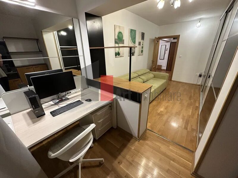 Trei camere lux, zona linistita, metrou, mobilat, utilat, parcare.